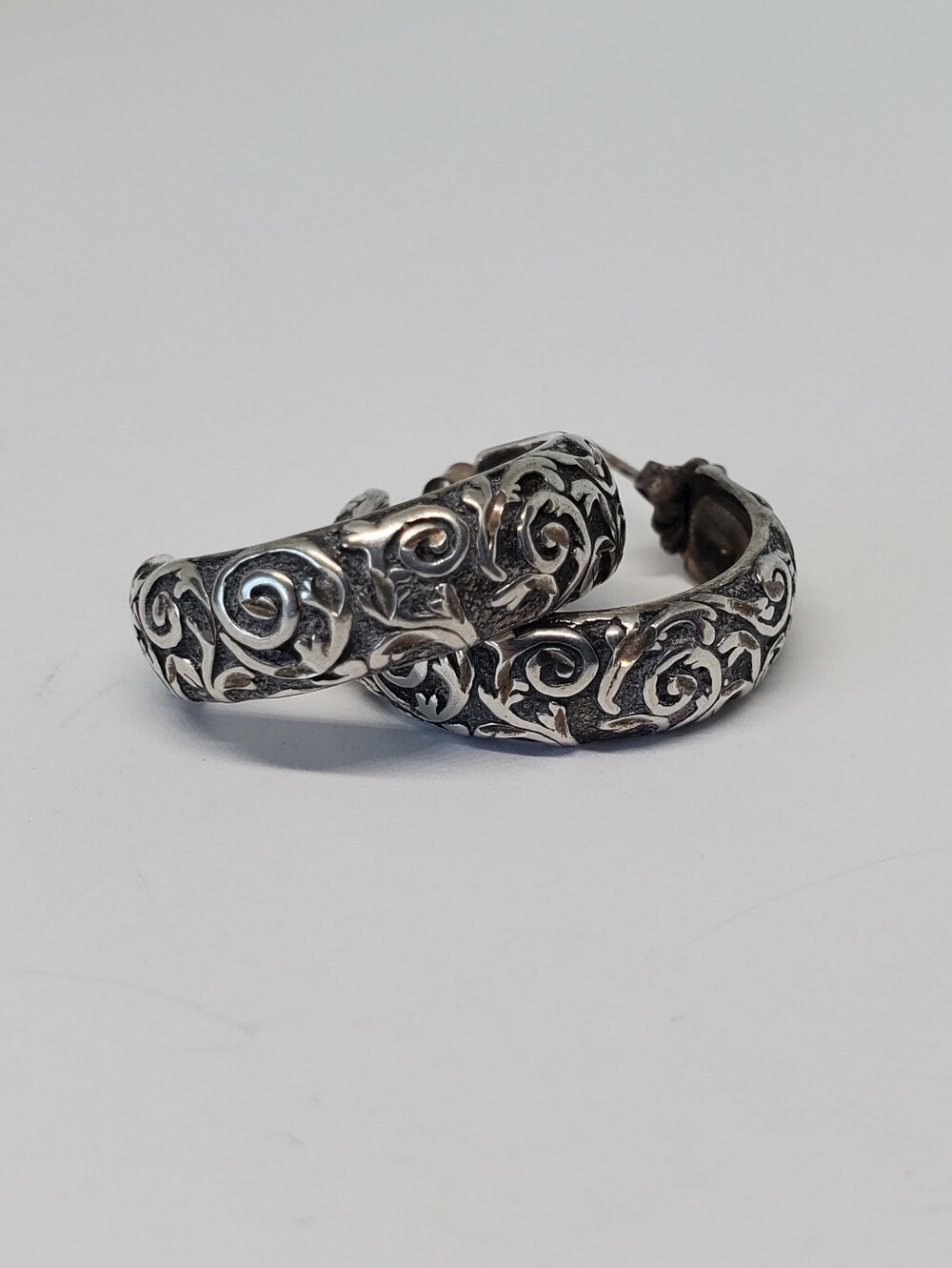 Carolyn Pollack Sterling Silver Arabesque Hoop Earrings